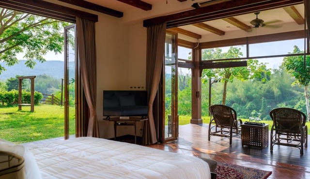 Luxury Remote Riverside Villa