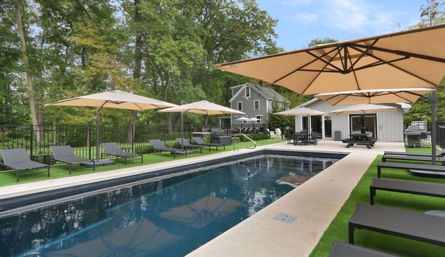 Luxury Retreat for 26, Pool, Hot Tub, amazing!