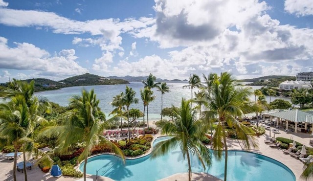Luxury Ritz Carlton Spacious 3-bedroom condo Top Floor in beautiful St Thomas