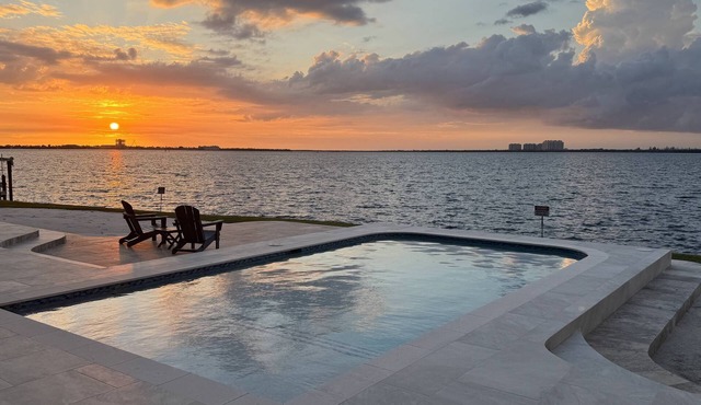 Luxury River View Estate | Heated Pool & Amazing Sunsets | Perfect Gathering for Families & Friends
