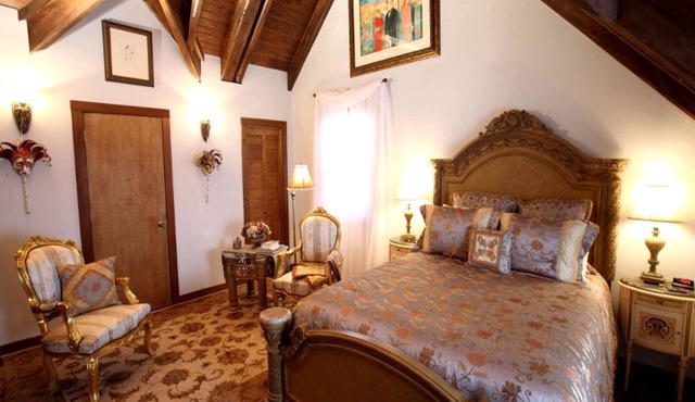 Luxury Romantic Bed and Breakfast Retreat in Northern Arkansas