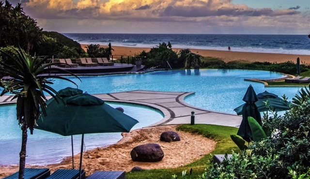 Luxury Romantic Balinese Styled Ocean View Villa (Sleeps 10 People)