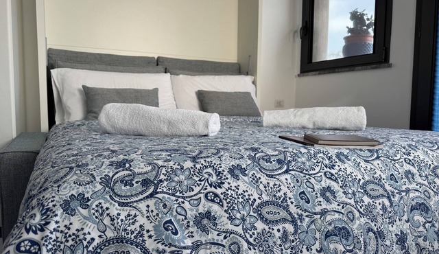 Luxury Room Poseidone, 2 people, sea-view swimming pool access.
