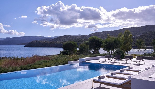 Luxury Seafront Crete Villa | Villa Gigi | 6 Bedrooms | Private Heated Pool