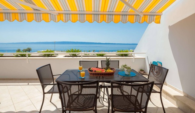 Luxury Seaside Apartment Amphora
