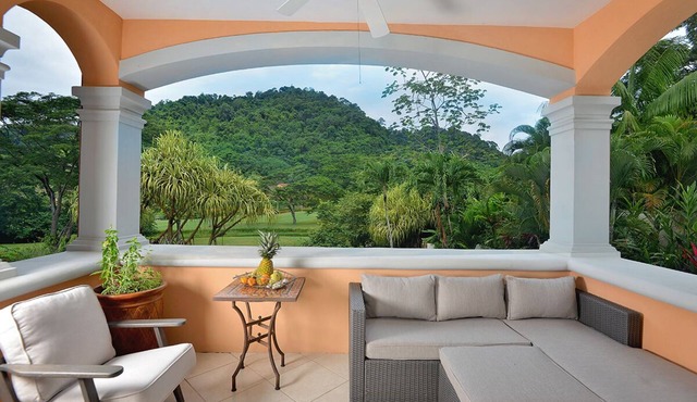 Luxury Second Floor Corner Condo, Pool, Gym, Amenities.