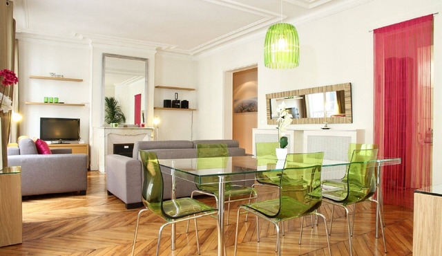 LUXURY SECURED SAINT GERMAIN DES PRES (968 Sqf)