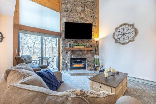 Luxury Seven Springs Condo- 3 Bed & Loft, 3 Bath