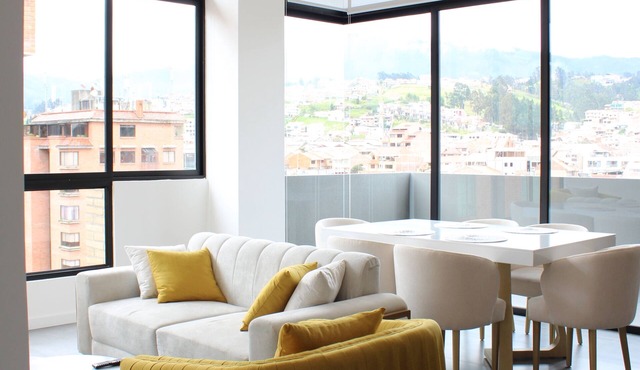 Luxury & Spacious 3BR Penthouse in Puertas del Sol - Av Ordóñez Lasso