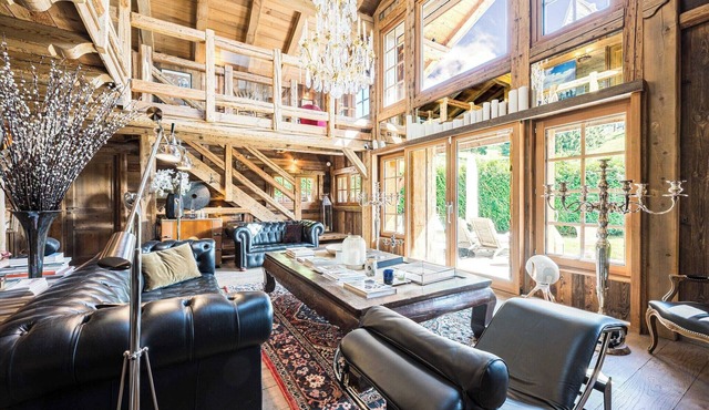 Luxury Stay – Comfortable Chalet with Jacuzzi