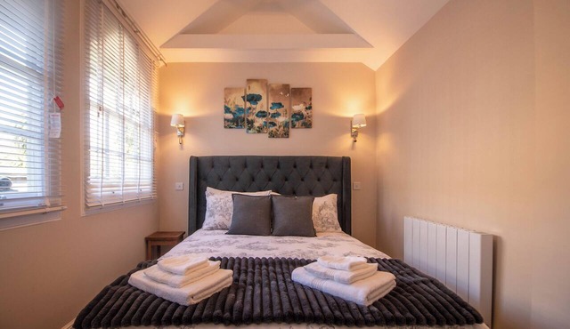 Luxury studio | Heart of Herne Bay | 300m from beach