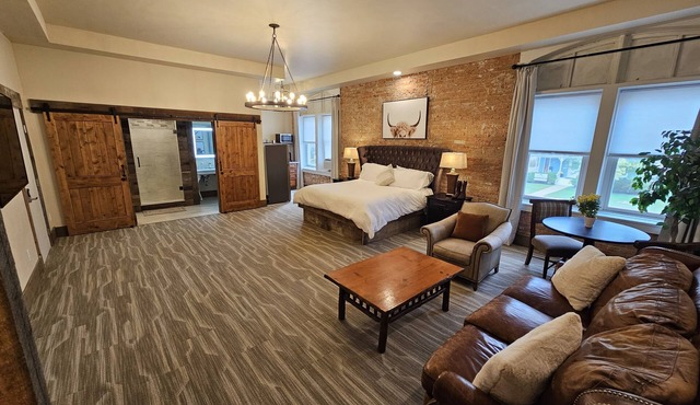 Luxury Studio Suite Downtown