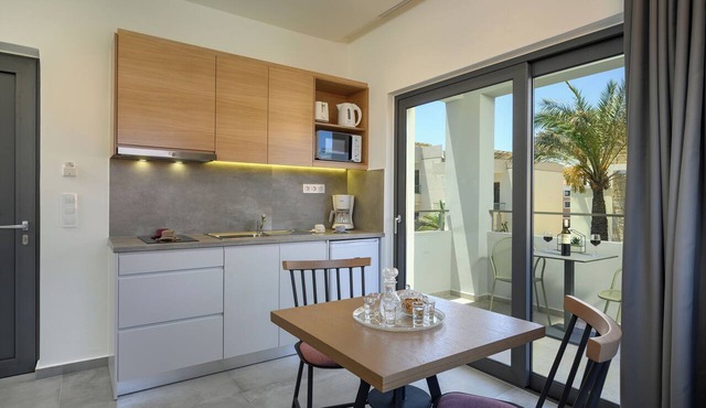 Luxury Suites | Modern Athina Suites In Platanias with Pool