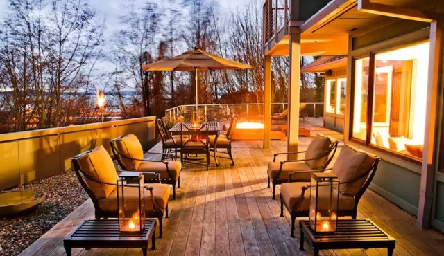 Luxury Sunset Ocean View, One Level Designer's Home, Queen Anne, ZEN feel