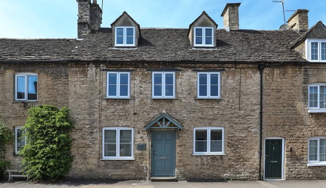 Luxury Tetbury Cottage | Combers Mead | Ensuites