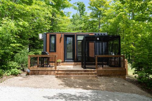 Luxury Tiny Home with Spa Access