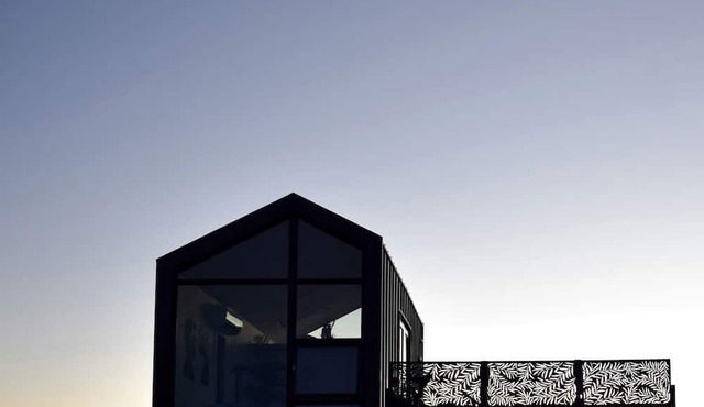 Luxury Tiny House with Private Hot Tub Access at the Grand Canyon