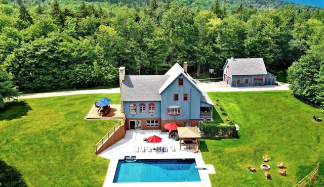 Luxury Two-Home Vermont Retreat Near Ski Resorts – Pool, Hot Tub & Sauna