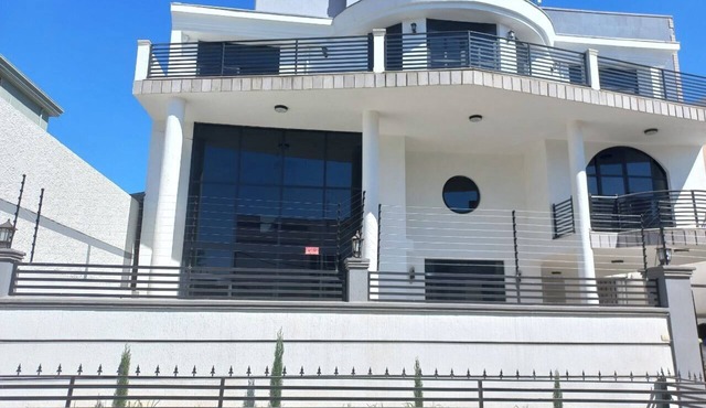 Luxury Unfurnished G+2 House For Rent