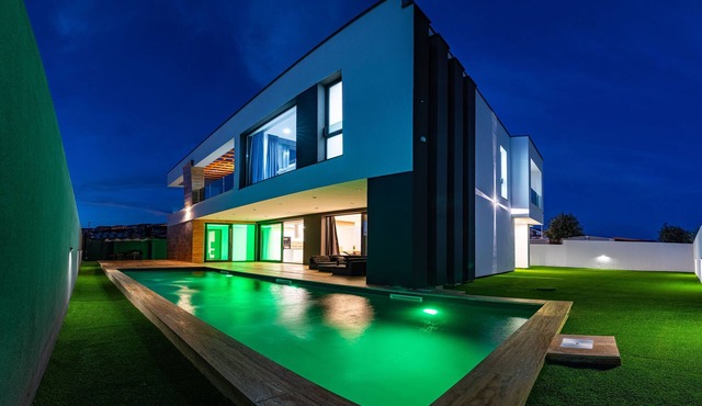 Luxury Villa with 2 pools near the beach