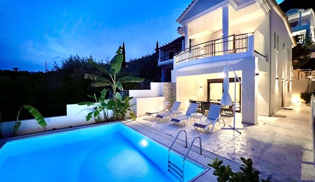 Luxury Villa Agios Dimitrios with private pool