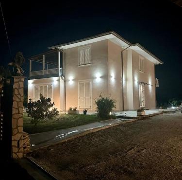 Luxury Villa Cenaia