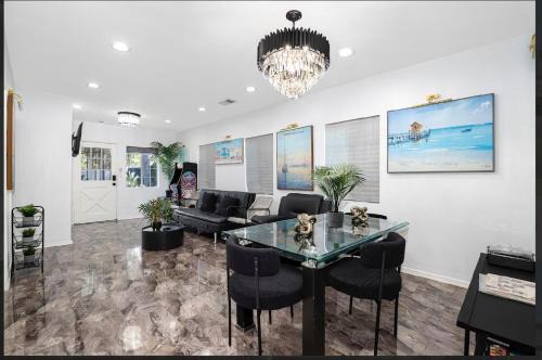 LUXURY VILLA Estate Oasis