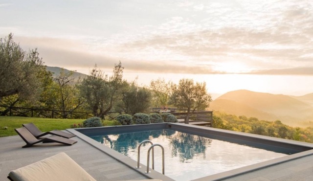 Luxury villa inside a big estate. Airco, heated pool