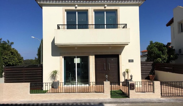 Luxury Villa - Private Pool and Wifi Perfect location for a holiday