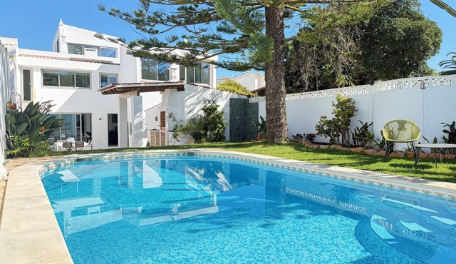 Luxury Villa Steps from the Beach | Heated Pool, Ocean Views & Rooftop Lounge