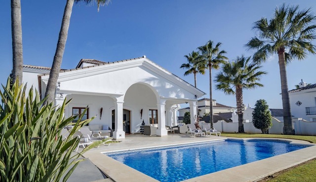 Luxury Villa Stunning Views in South West. With a lovely pool!