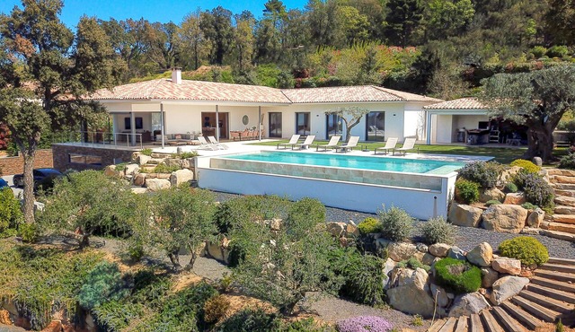 Luxury villa with stunning views and private pool