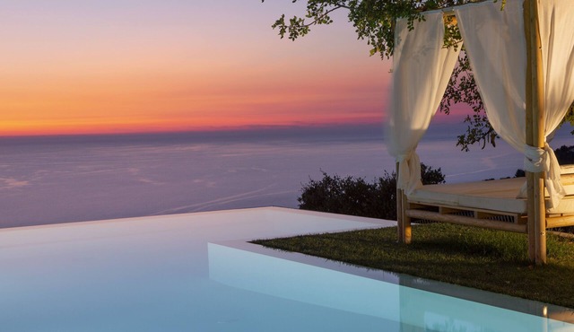 Luxury Villa with endless sea view,close to famous Porto Katsiki!
