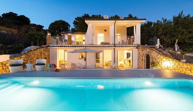 Luxury villa with pool