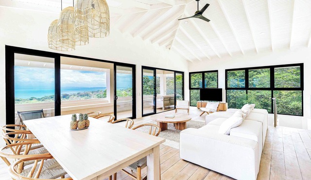 Luxury villa with spectacular views of Pavones point surf break