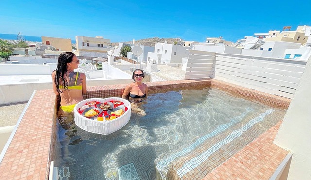 Luxury Villas Hariton – Private 1BR Villa with Rooftop Pool in Santorini