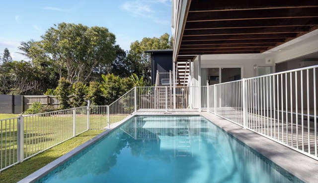 Luxury Villas The Break (Beachfront + Heated Pool)