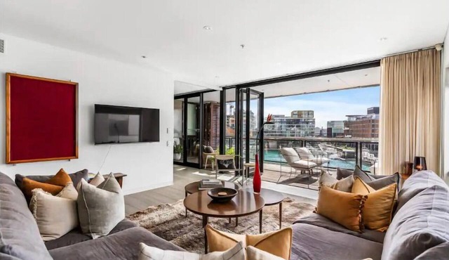 Luxury Waterfront Apartment in Auckland | 2BR/3BR