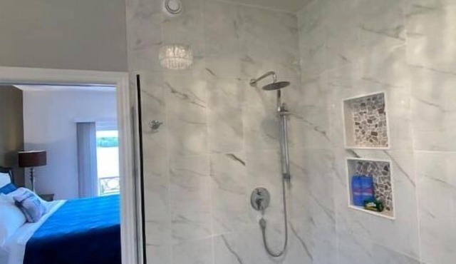 Luxury Waterfront Kingston