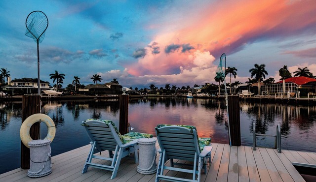 Luxury Waterfront Villa with Heated Pool, Private Dock, Kayaks, Fire Pit