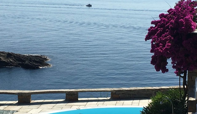 Luxury Waterfront Villa with Private Pool, few steps away from a secluded beach