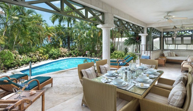 Luxury West Coast 3 Bed Apartment with Private Pool and Path to Beach