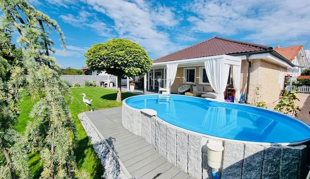 Luxus Villa 5 Schlafzimmern Sauna privater Pool Großer Garten