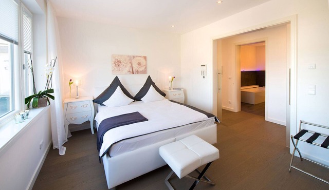 Luxuswohnung (100qm) mit eigenem Spa-Bereich und großer Sonnenterrasse