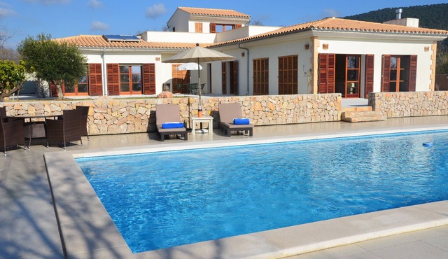 Luz de Sol is a fantastic newly built beach side villa 25 meters from the beach