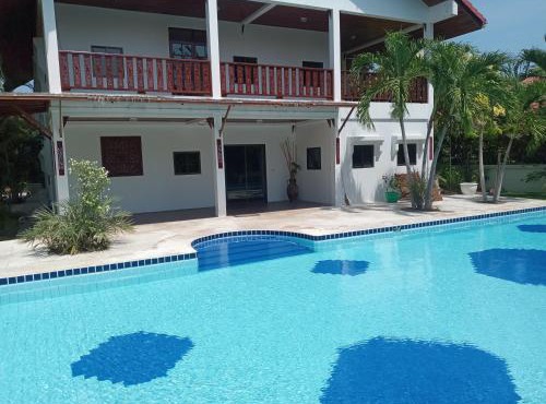 Lyndale Lodge