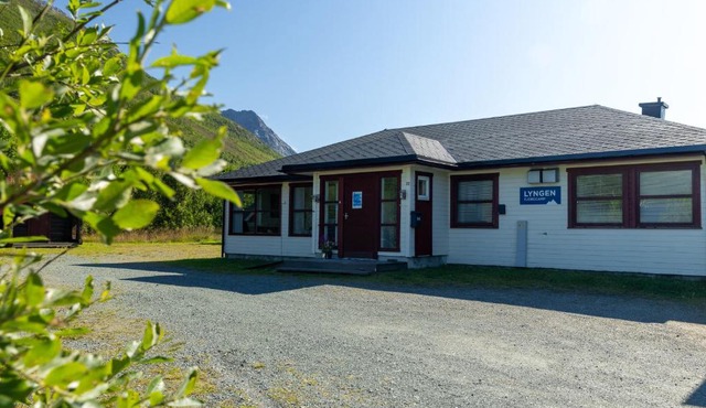 Lyngen Fjordcamp