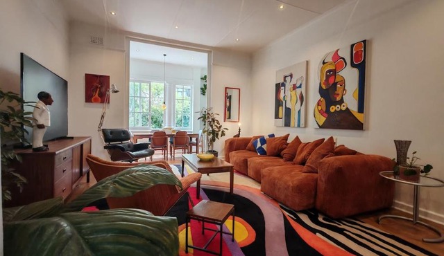 Lyron - Large, central and secure 3 bed with ACs and workspace