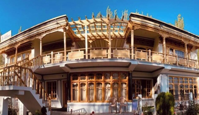 Lzawa Residency