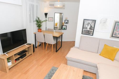 M Apartment